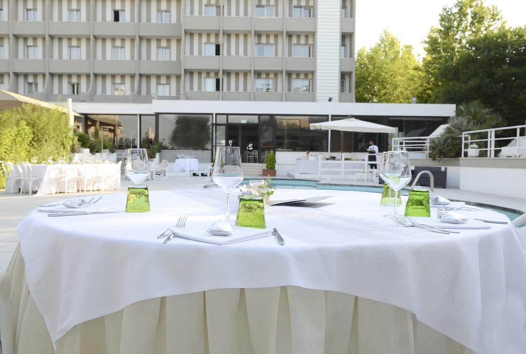 Oxygen Lifestyle Hotel Viserbella di Rimini Εξωτερικό φωτογραφία